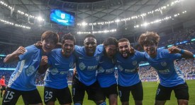 蓉城海港足球俱乐部两战全胜领跑积分榜，球迷热情高涨