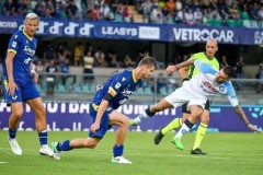 英超焦点战：水晶宫鹰巢球场迎战利物浦红军，战术布局决定胜负